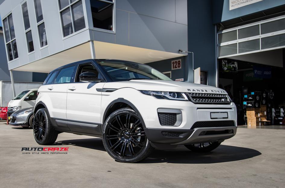 RANGE-ROVER-EVOQUE-D2-GLOSS-BLACK
